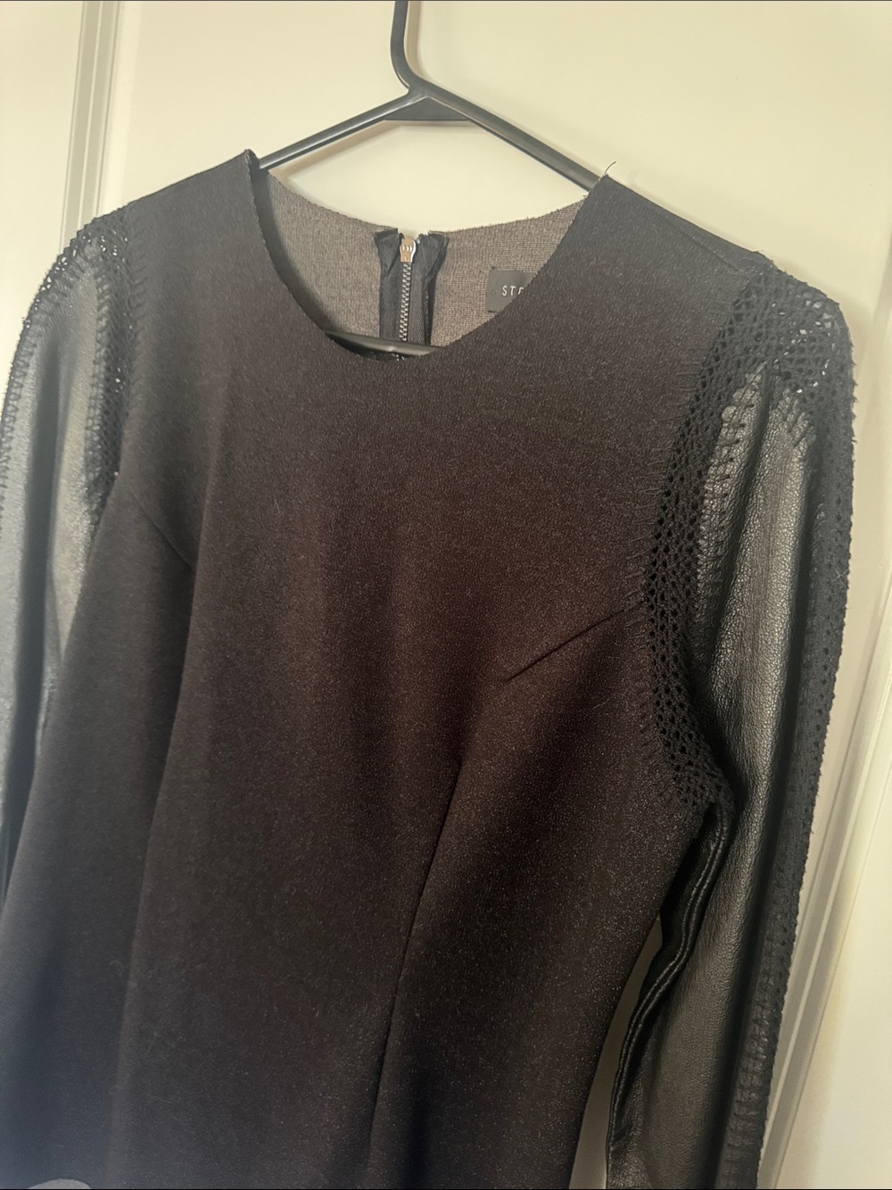 Stella & Jamie women’s black long sleeve slit backing blouse med - Picture 2 of 10